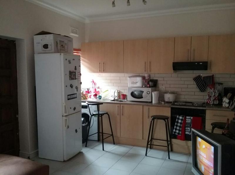 To Let 1 Bedroom Property for Rent in Kenilworth Western Cape